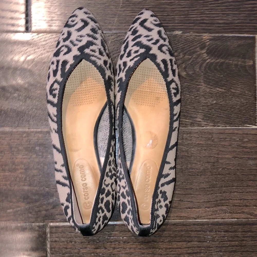 Corso Como leopard print knit pointed flats size 9